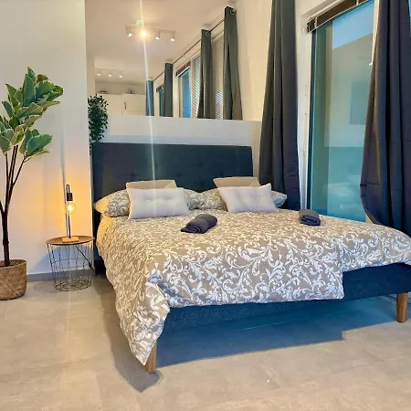 Spacious Modern With Patio * Wiener Neudorf